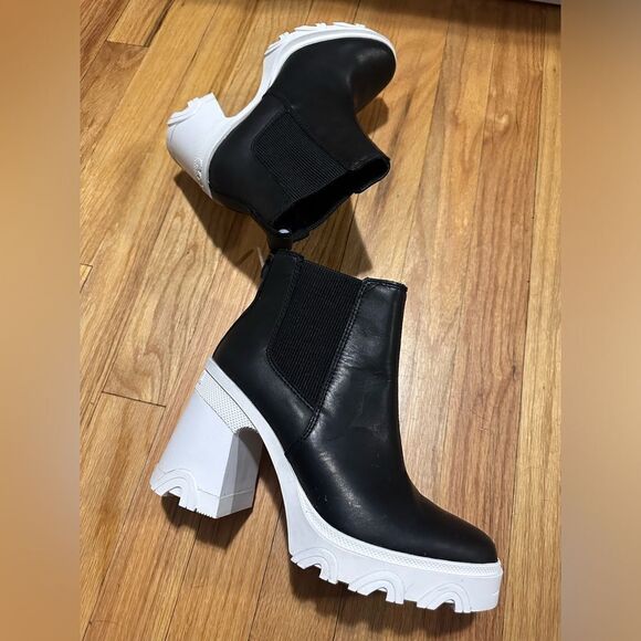 Sorel | Womens Brex Leather Pull On Chelsea Boots - Picture 5 of 7